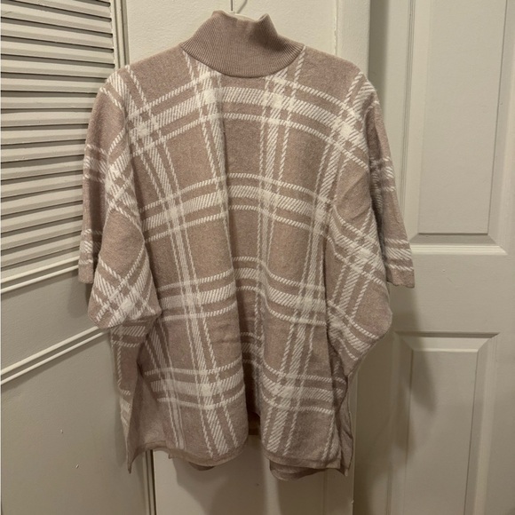 Rachel Zoe Knit Poncho - Picture 1 of 1